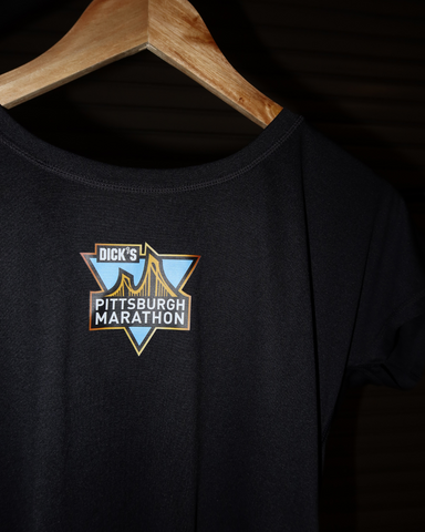 WOMEN'S DICK'S SPORTING GOODS PITTSBURGH MARATHON x OGIO PERFORMANCE TEE