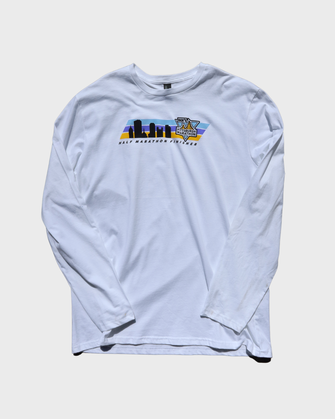 UNISEX 2024 PITTSBURGH MARATHON FINISHER GEAR RETRO LONG SLEEVE