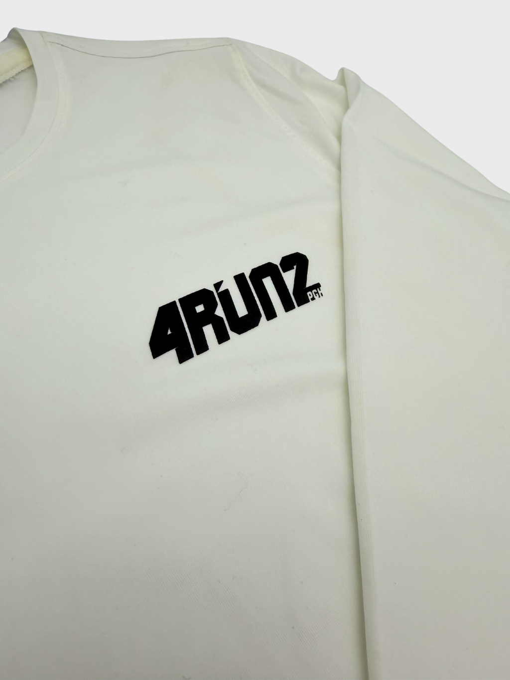 BROOKS WHITE LONGSLEEVE