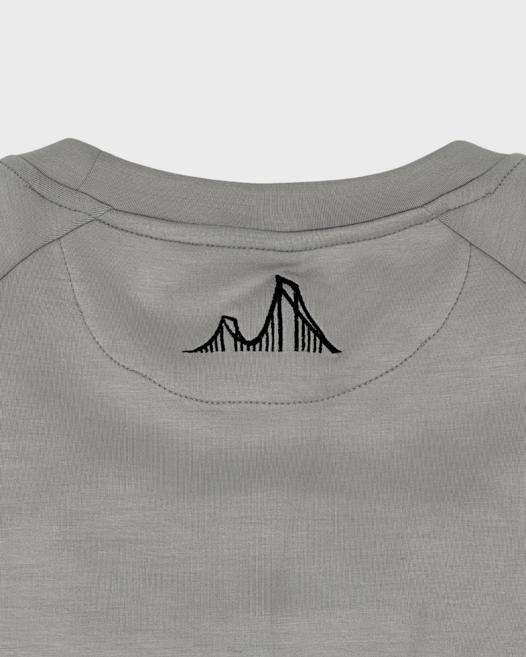 CONQUER PERFORMANCE CREWNECK PITTSBURGH MARATHON GREY