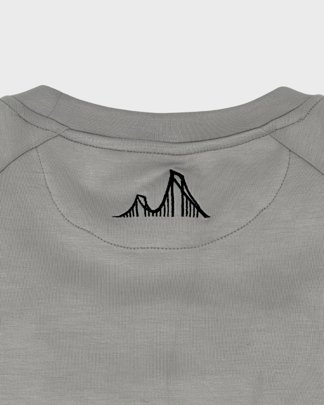 CONQUER PERFORMANCE CREWNECK PITTSBURGH MARATHON GREY