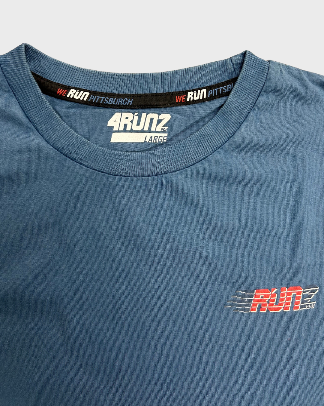 RED WHITE & MOVE COMFY TEE