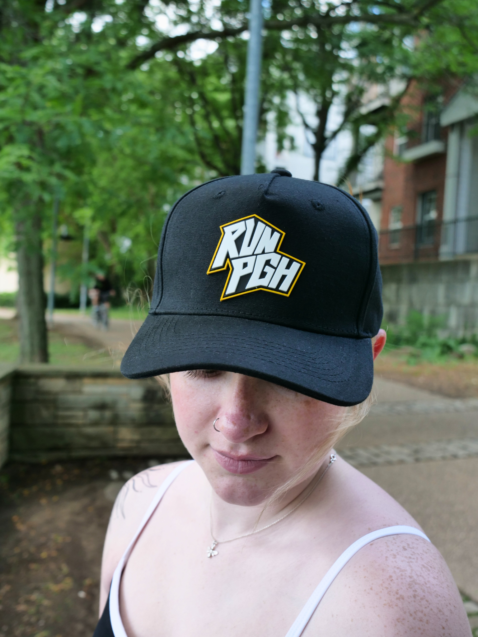 RUN PGH MESH TRUCKER HAT