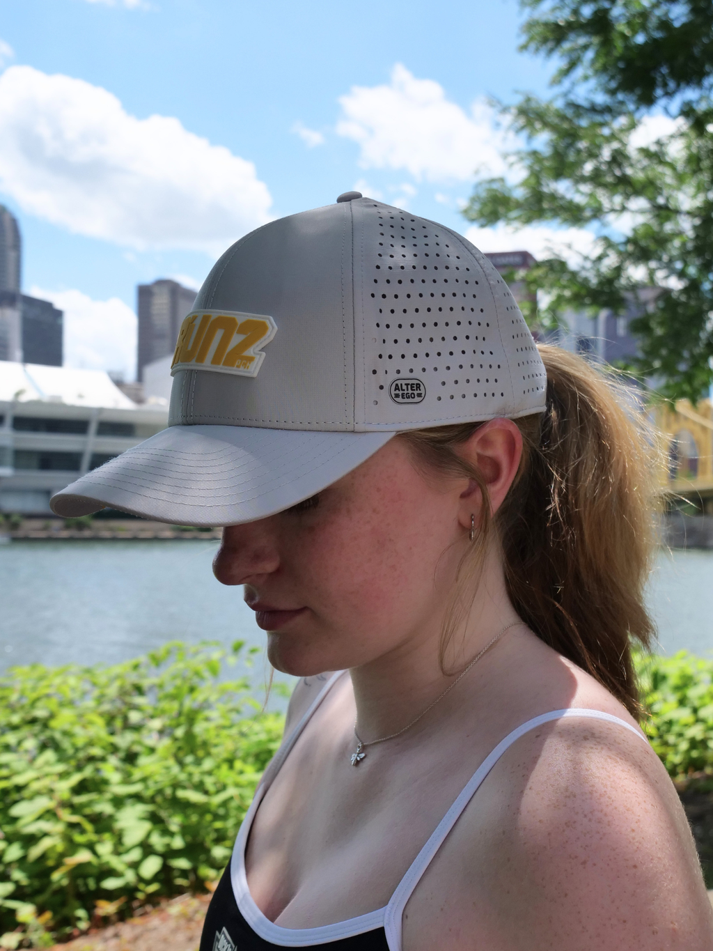 ALTER EGO PERFORMANCE HAT - 4RUN2 GREY