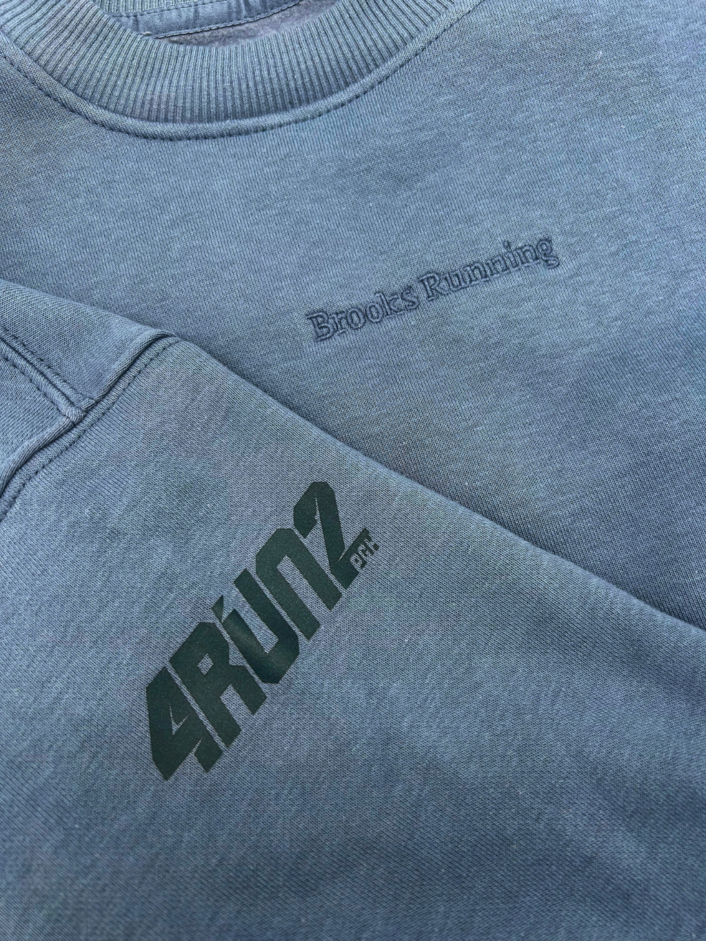 BROOKS CROPPED CREW STEEL BLUE