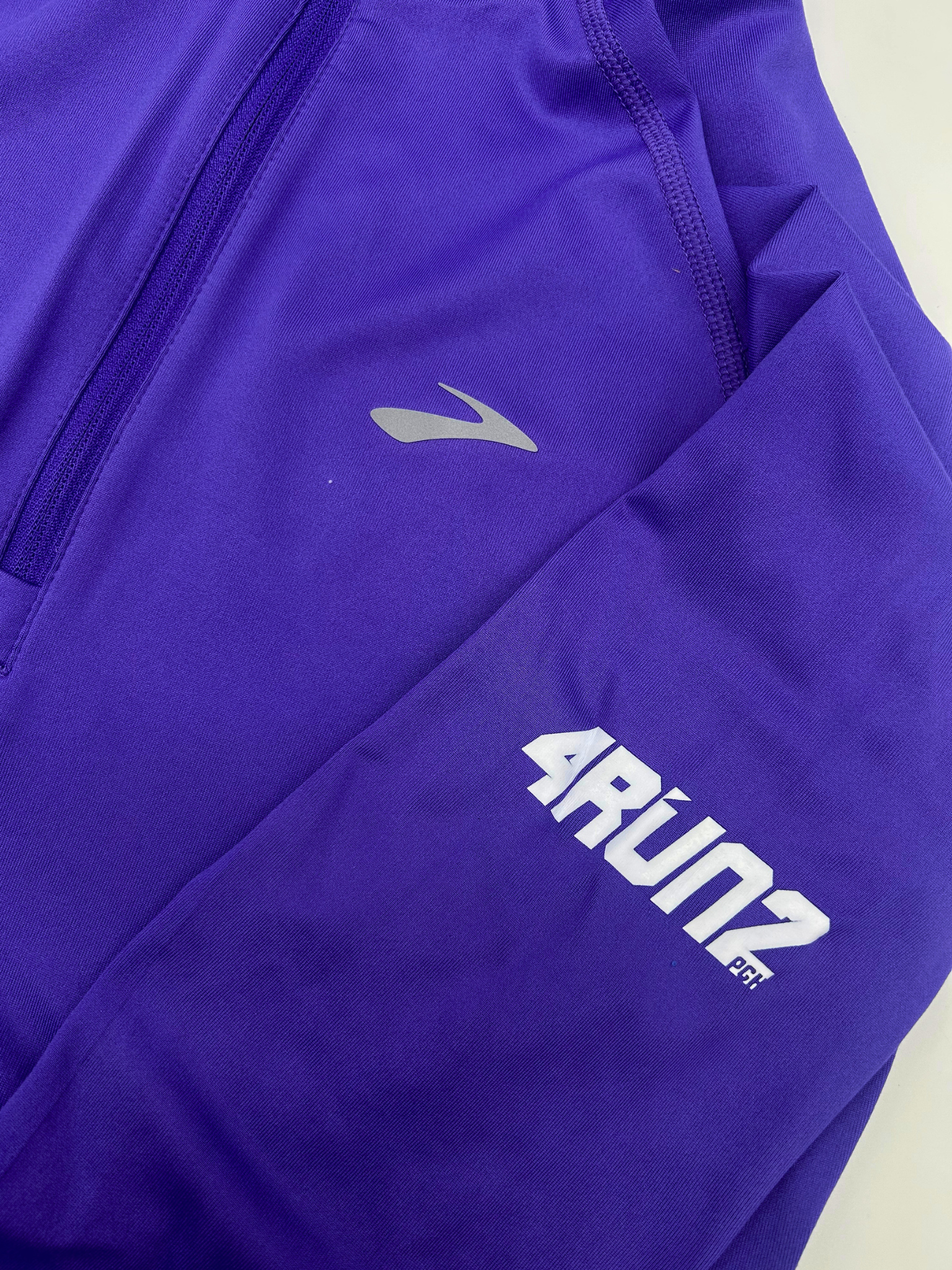BROOKS VIOLET Q-ZIP
