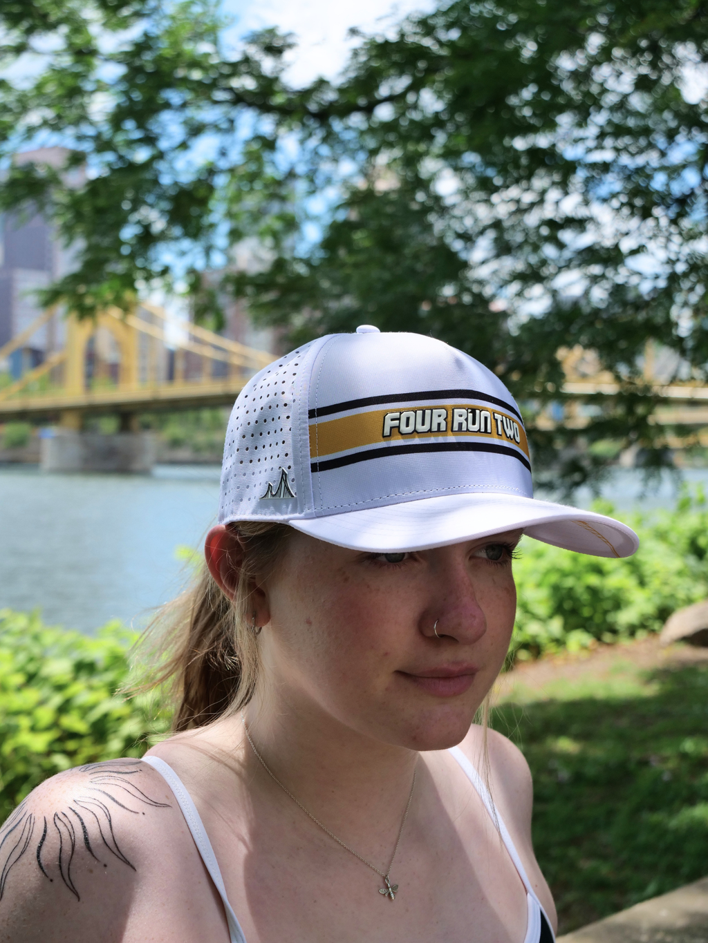 ALTER EGO PERFORMANCE HAT - FOUR RUN TWO WHITE